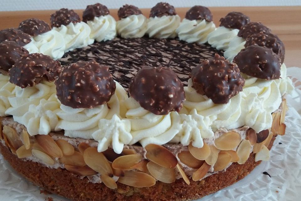 Feine Rocher - Torte