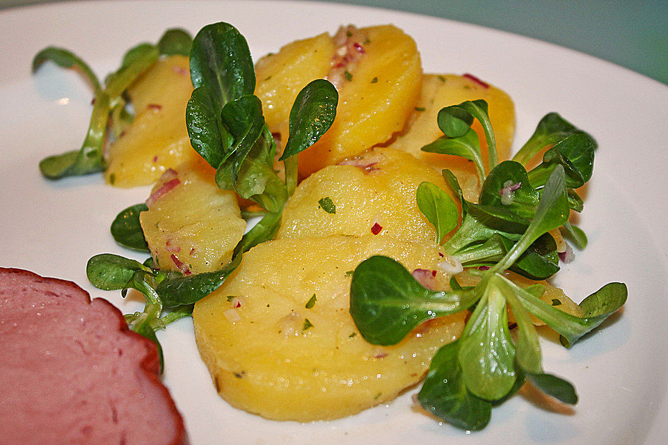 Kartoffelsalat mit Feldsalat