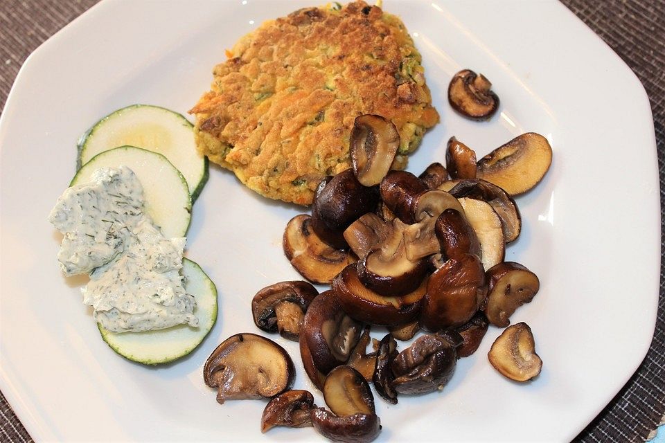 Zucchini-Möhren-Bratlinge