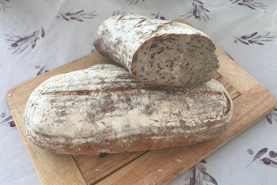 Mischbrot mit Körnern