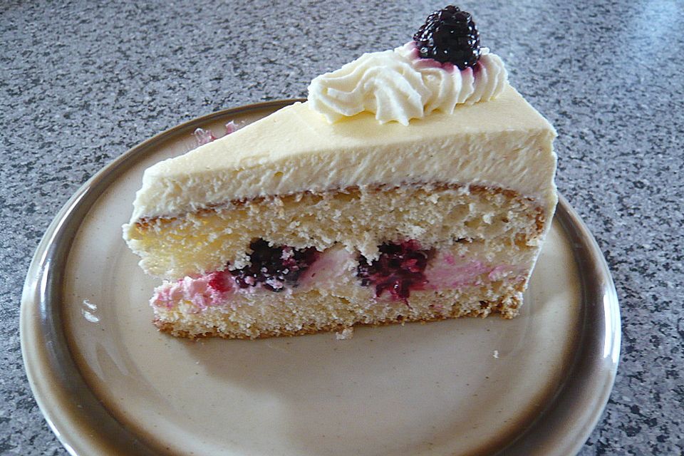 Brombeer-Joghurttorte