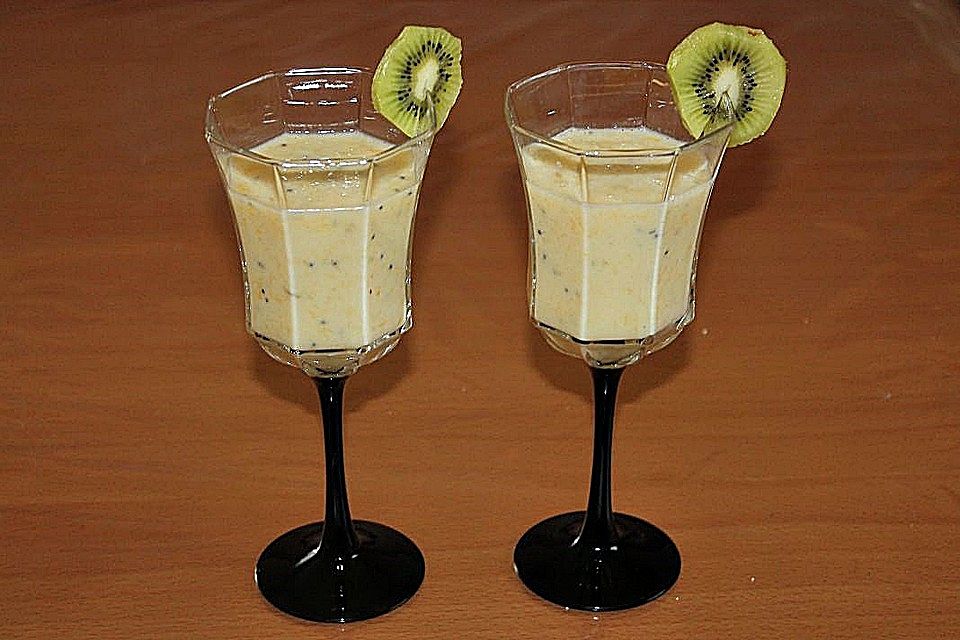 Orangen-Kiwi Smoothie