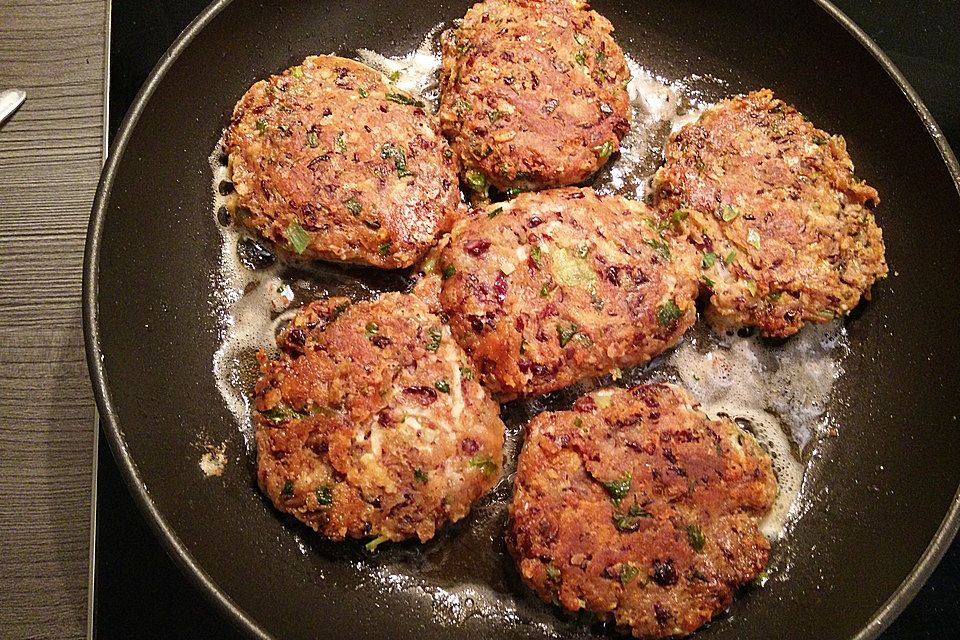 Vegetarische Bratlinge mit Kidneybohnen