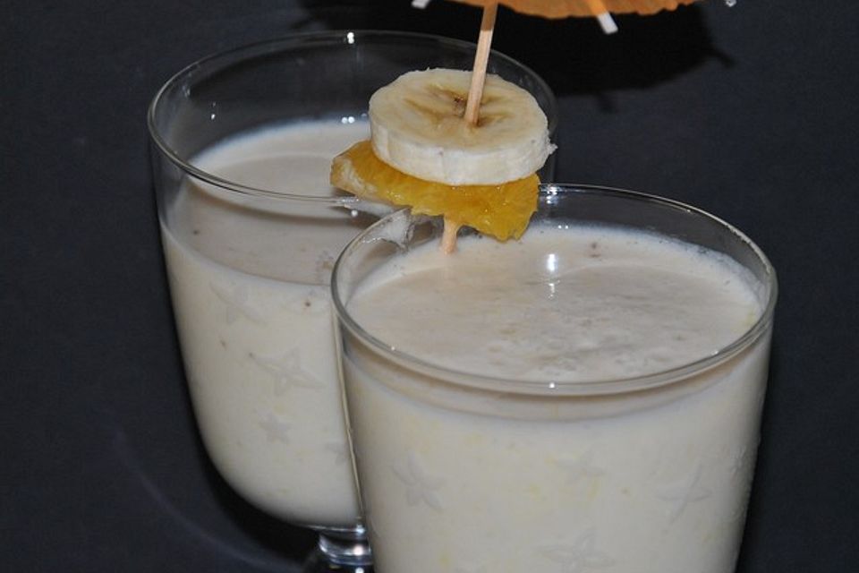 Orangen-Bananen-Buttermilch-Smoothie