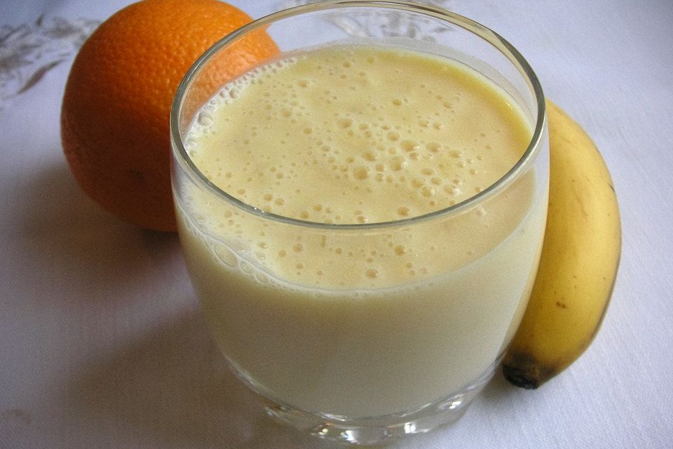 Orangen-Bananen-Buttermilch-Smoothie