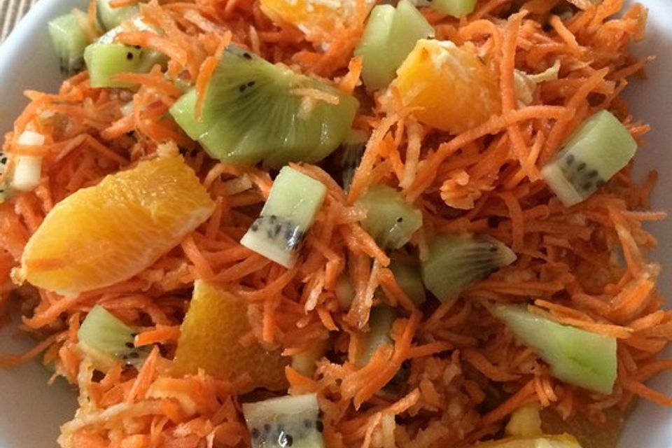 Möhrensalat mit Orangen-Vinaigrette