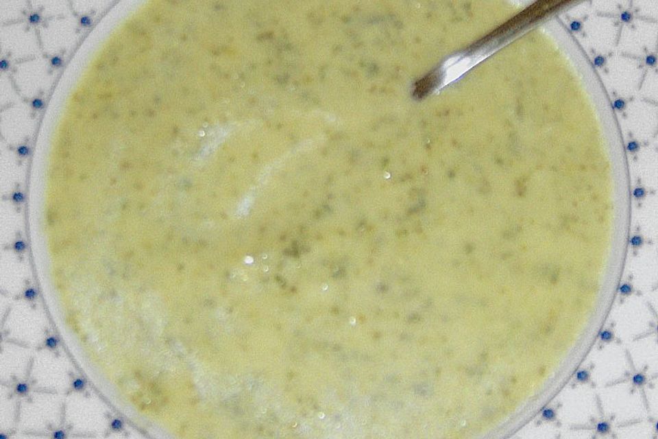 Zucchinicremesuppe mit Kartoffeln