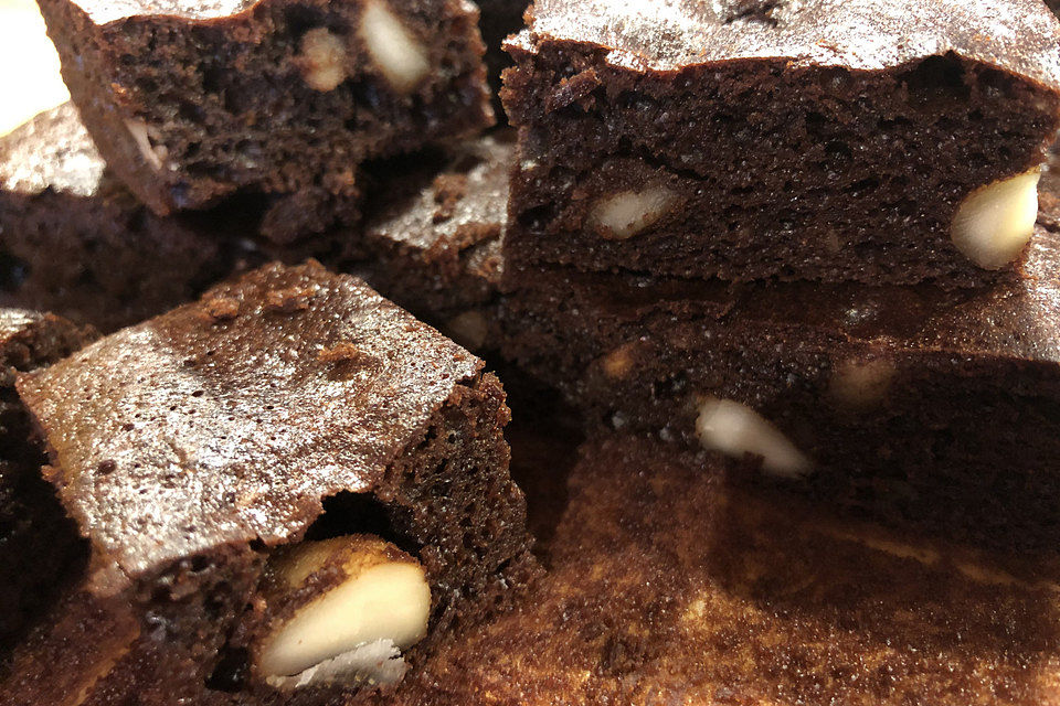 Paleo-Brownies mit Macadamianüssen