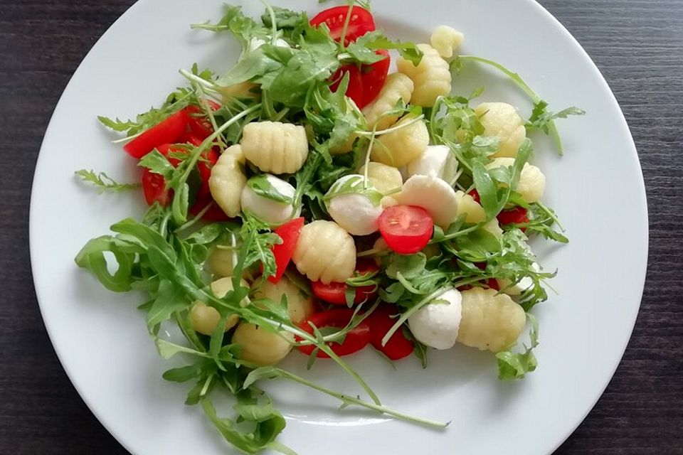 Gnocchisalat mit Rucola