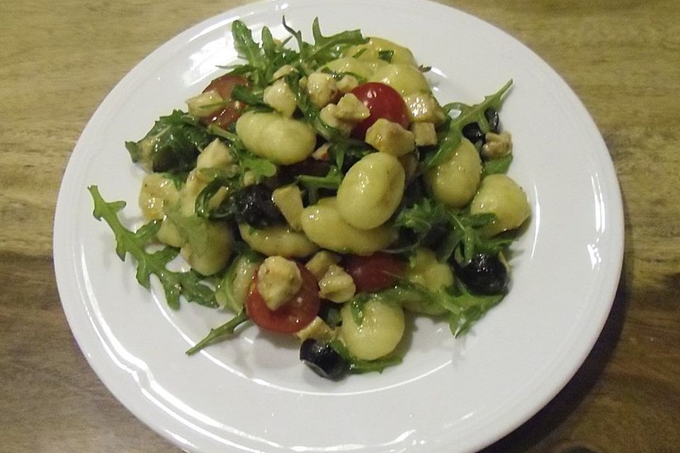 Gnocchisalat mit Rucola