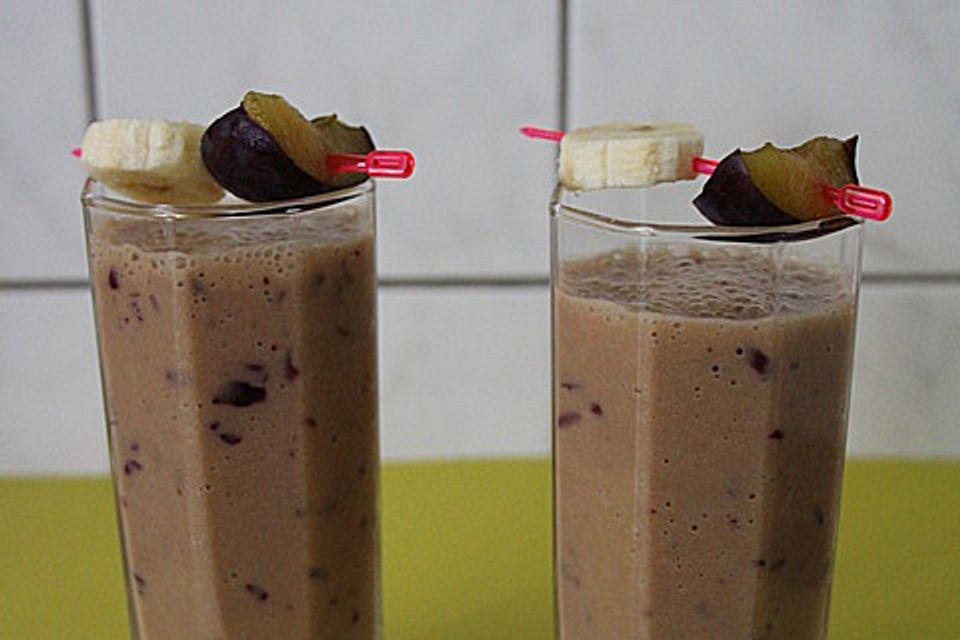 Zwetschgen-Bananen-Buttermilch-Smoothie