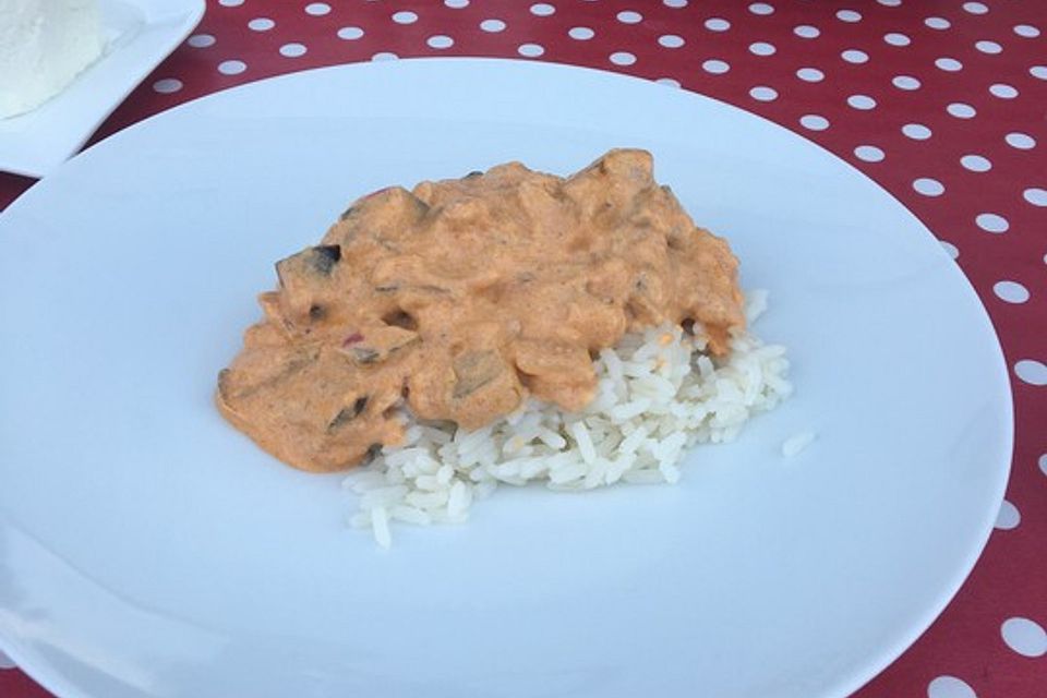 Auberginen-Curry mit Joghurtsauce