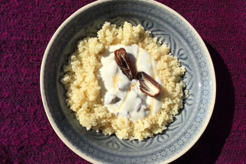 Couscous mit getrockneten Aprikosen