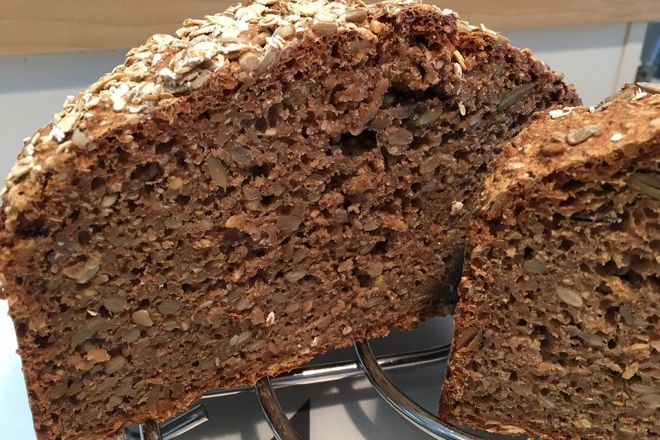 Mehrkornbrot mit Rübensirup