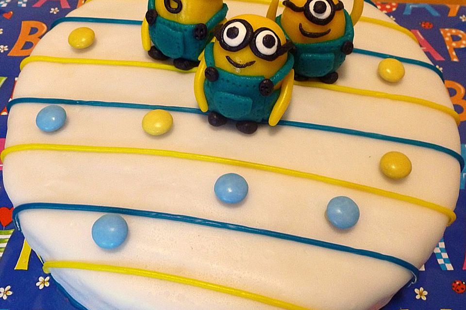 Minion-Torte mit Kinderschokoladencreme