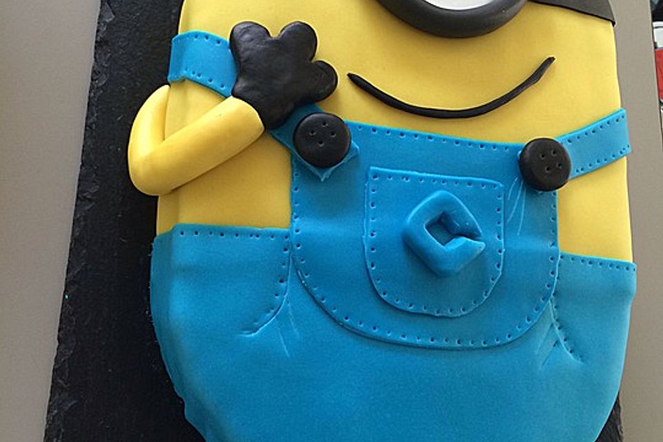 Minion-Torte mit Kinderschokoladencreme