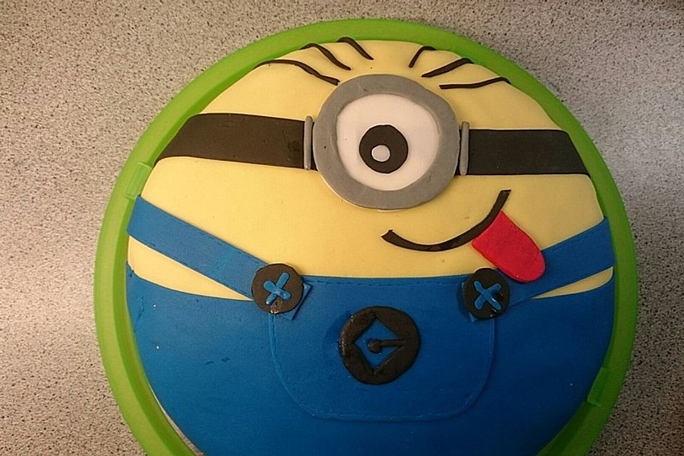 Minion-Torte mit Kinderschokoladencreme