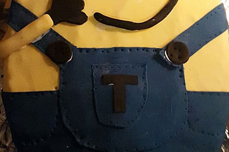 Minion-Torte mit Kinderschokoladencreme