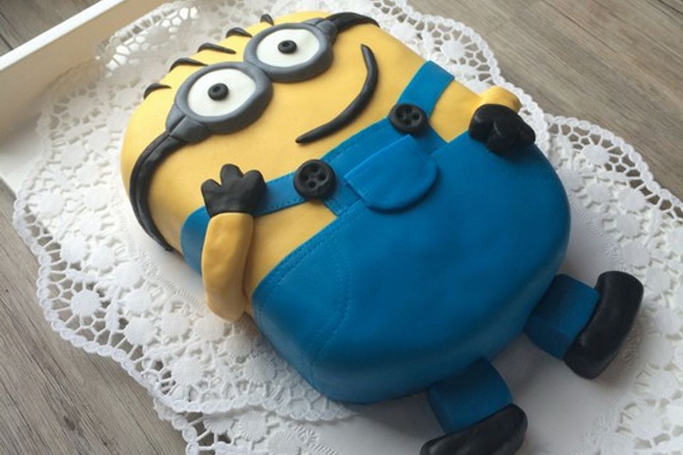 Minion-Torte mit Kinderschokoladencreme