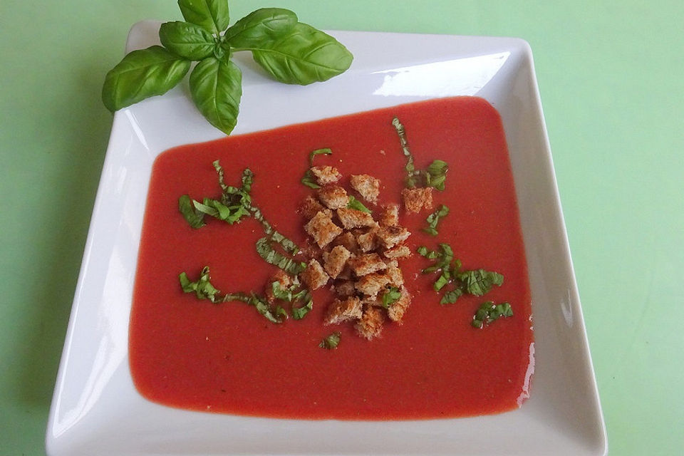 Erdbeer-Tomaten-Gazpacho