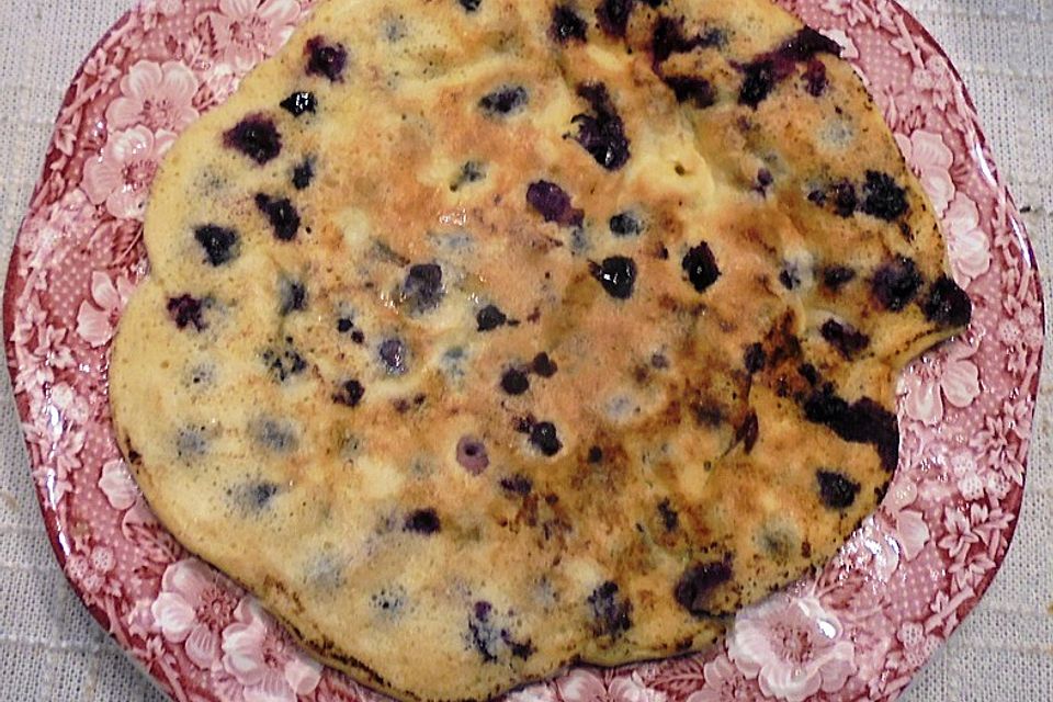 Schaumpfannkuchen mit Blaubeeren