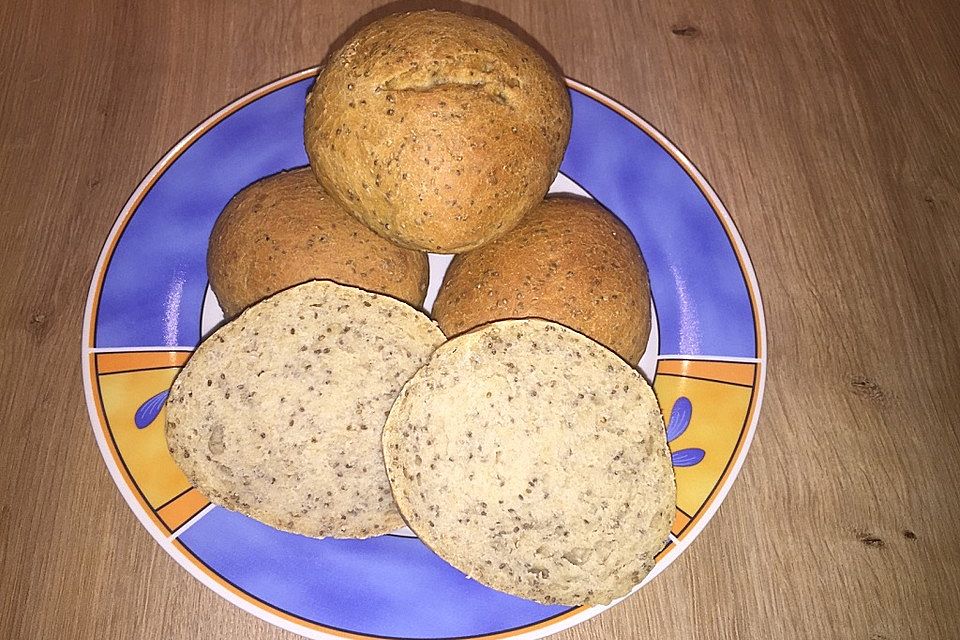 Brötchen mit Chiasamen