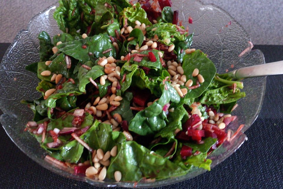 Spinatsalat mit Roter Bete