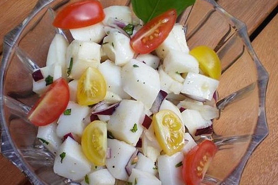 Tintenfischsalat aus Tintenfischfilets