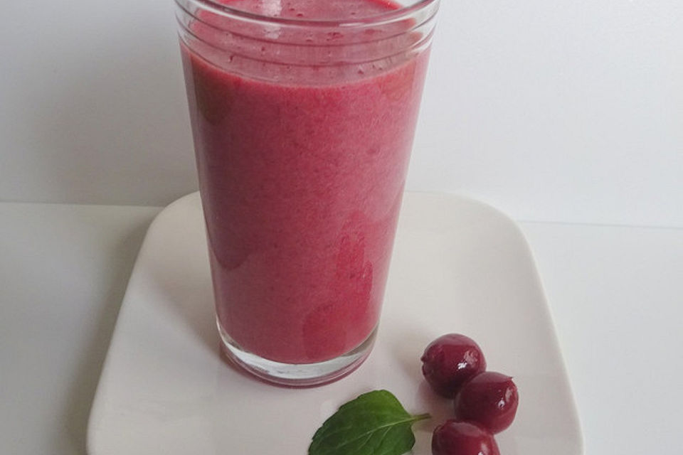 Kirsch-Smoothie mit Kokossirup