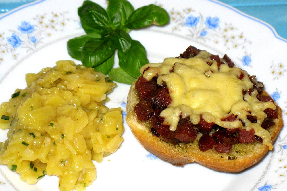 Überbackende Brötchen mit Chorizo