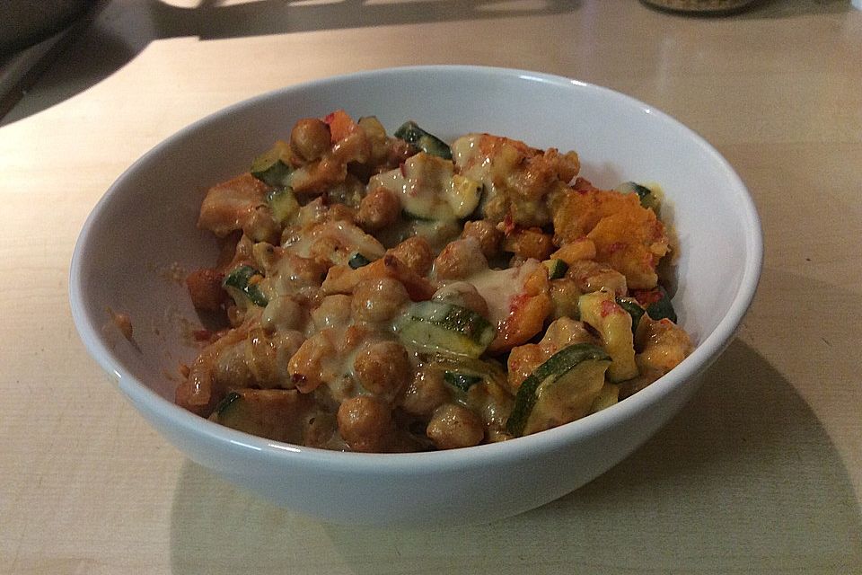 Süßkartoffel-Kichererbsen-Bowl