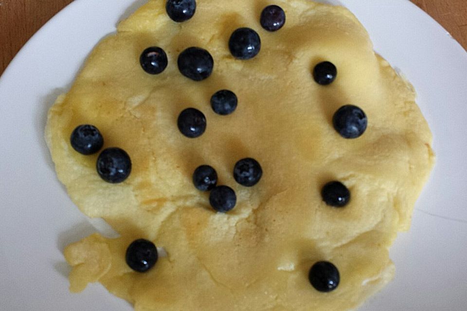 Eierpfannkuchen mit Blaubeeren