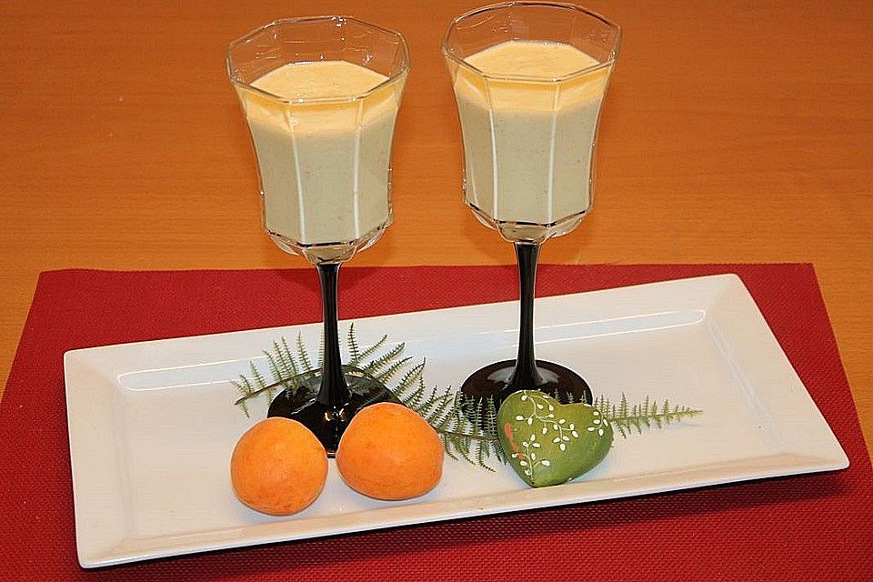 Avocado-Aprikosen-Joghurt-Smoothie