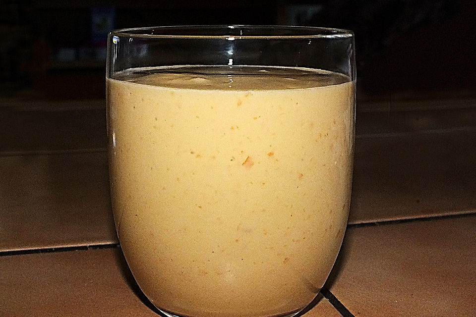 Avocado-Aprikosen-Joghurt-Smoothie