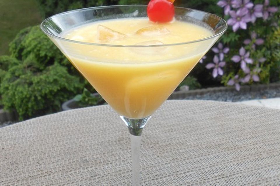 Mango-Kokos-Cocktail