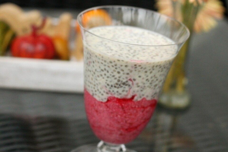 Chia-Beeren-Pudding