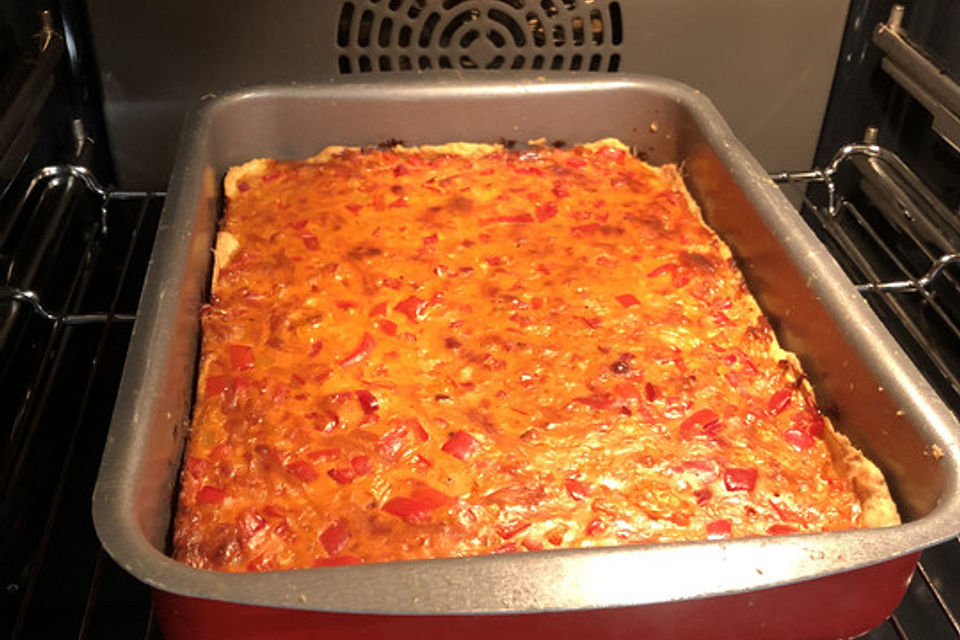 Vegetarische Paprika-Zwiebel-Quiche