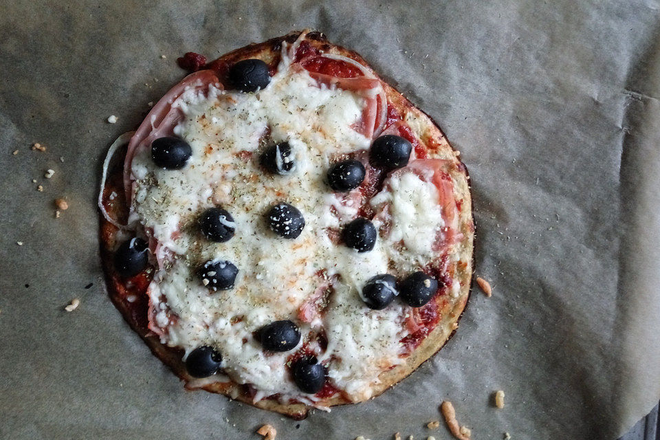 Pizzaboden aus Thunfisch