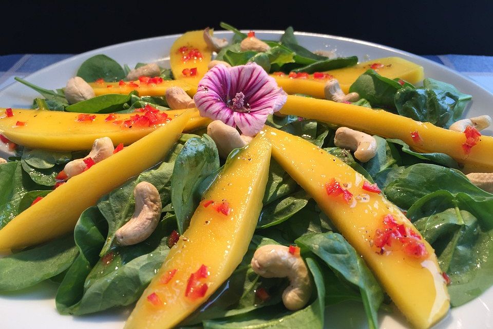 Mango-Spinat-Salat