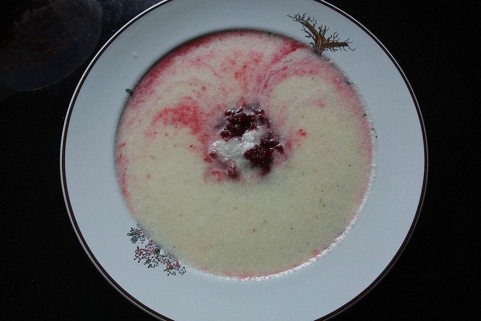 Rettichsuppe mit roter Beete