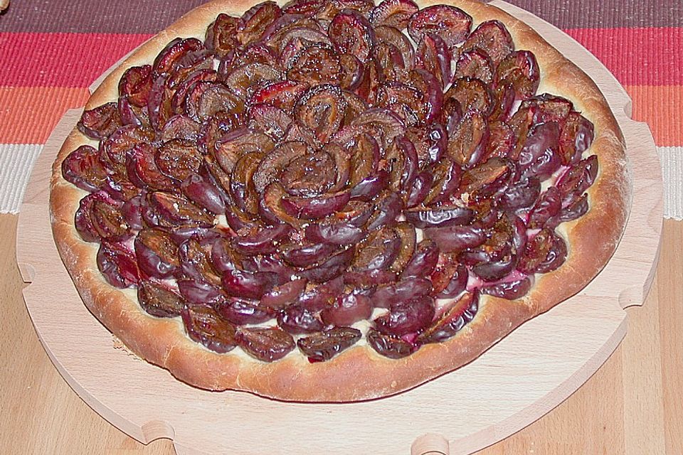 Blechkuchen mit Pflaumen