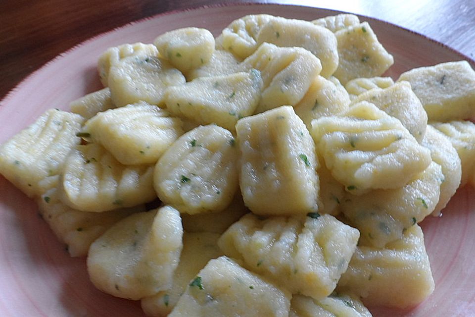 Kräutergnocchi mit Salbeibutter