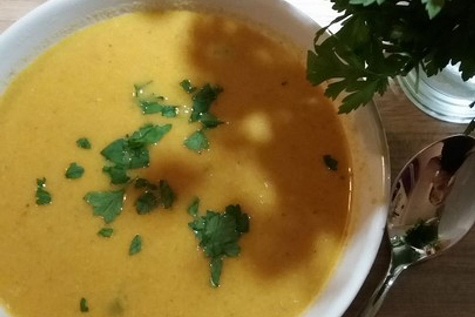 Blumenkohlsuppe mit Kokos