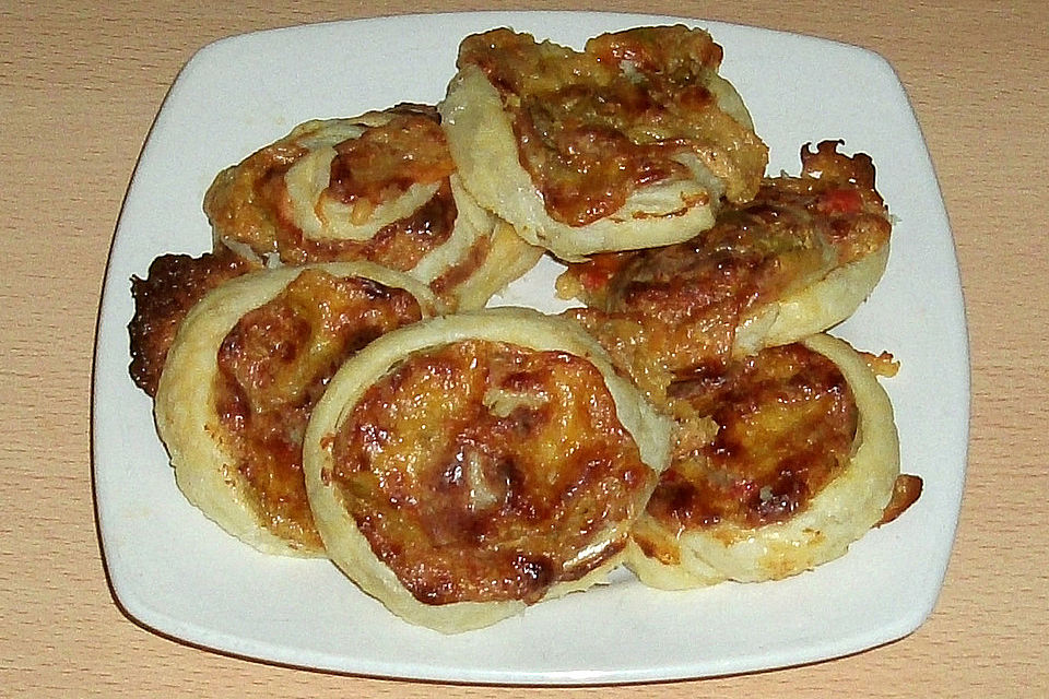 Peperoni-Käse-Schnecken