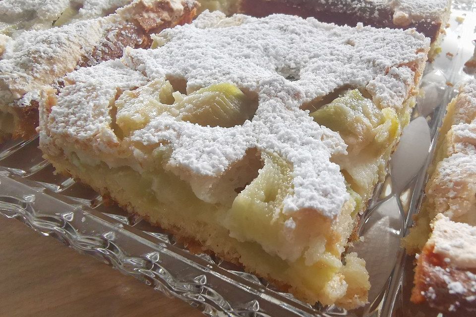 Rhabarberkuchen mit Baiser