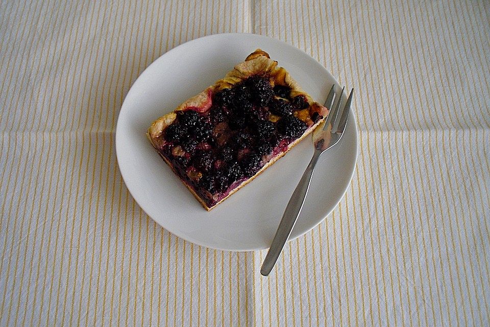 Espressokuchen mit Brombeeren