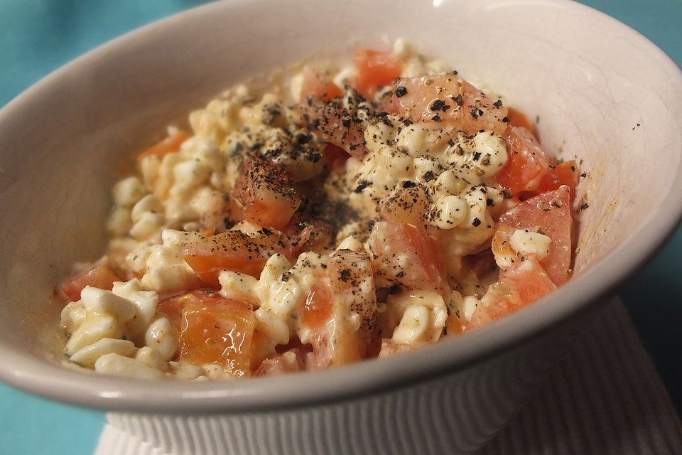 Frischkäse-Tomaten-Dip