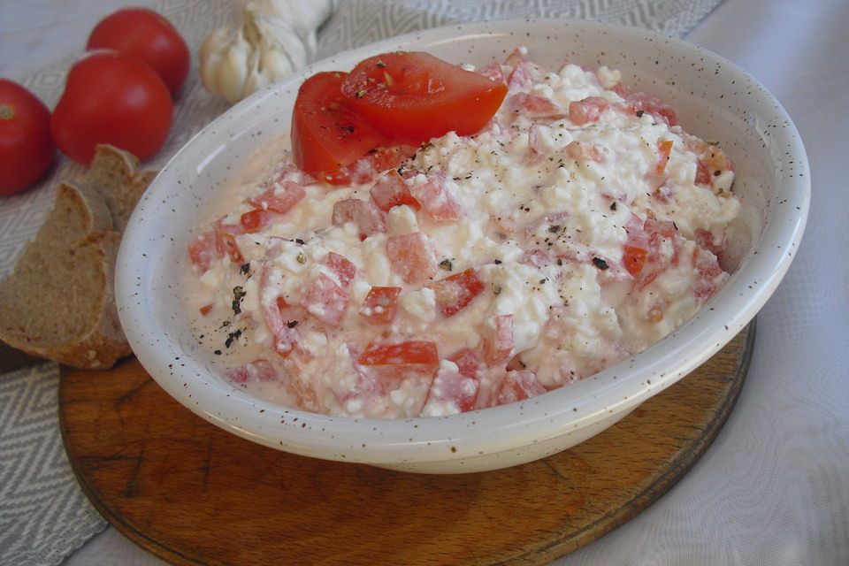 Frischkäse-Tomaten-Dip