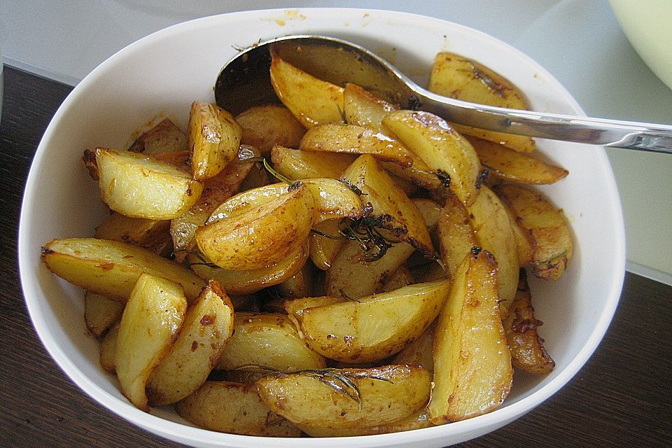 Zitronenkartoffeln aus dem Backofen