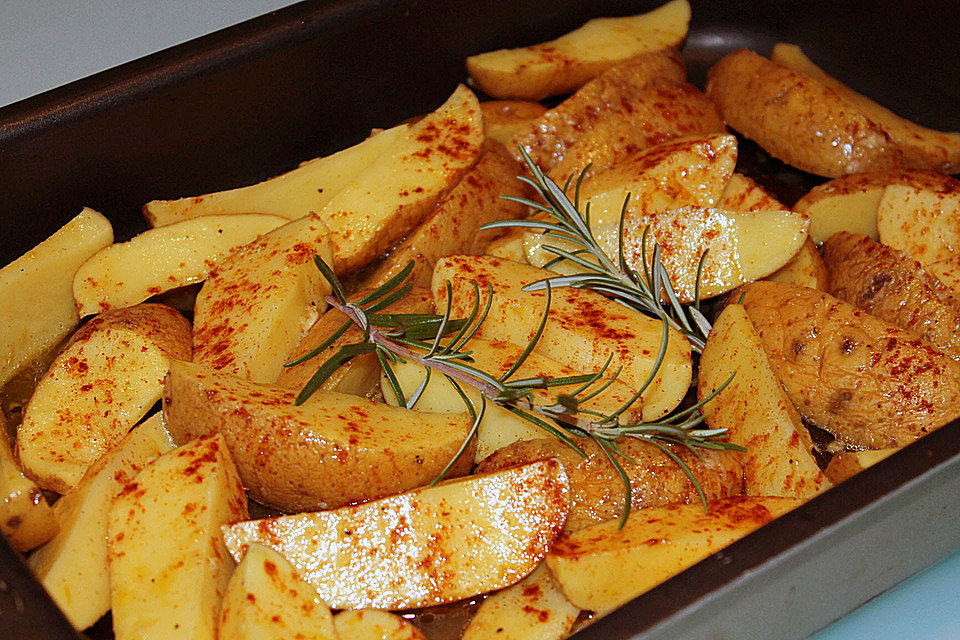 Zitronenkartoffeln aus dem Backofen